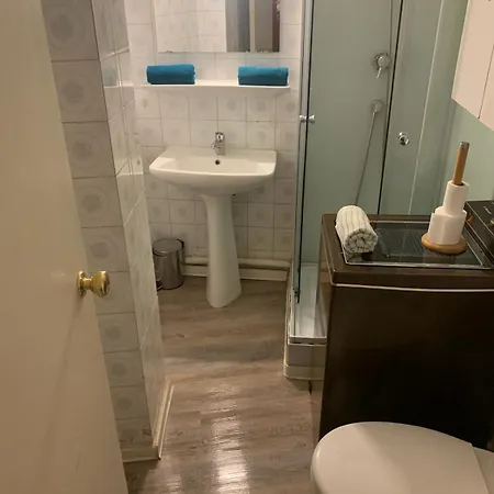 Appartement Cathedrale Au Coeur De La Citee Imperiale Pour 3 A 4 Pers Proche Des Belles Plages Et De Toutes Commodites Port A 2mn