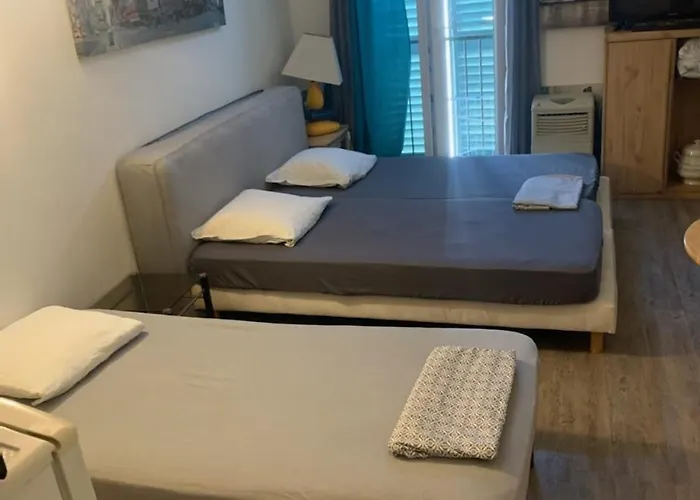 Cathedrale Au Coeur De La Citee Imperiale Pour 3 A 4 Pers Proche Des Belles Plages Et De Toutes Commodites Port A 2mn Apartmán